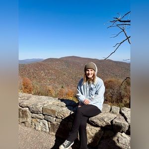 Meet your Posher, Juls